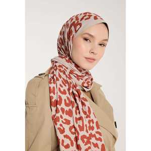 Écharpe en satin de soie style vintage Pure Tone, imprimé léopard, motif à pois couleur terre cuite, saison printemps, en polyester satiné - Product Image 3