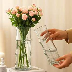 Ensemble <span class=keywords><strong>de</strong></span> vases <span class=keywords><strong>en</strong></span> verre transparent sur le thème du <span class=keywords><strong>bambou</strong></span> - Vases décoratifs d'inspiration naturelle pour la maison - Product Image 1