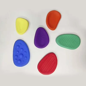 Juguetes Sensoriales de Silicona para Adultos, Paquete de 6 Piedras Texturizadas para Niños con Autismo, Juguetes para Calmar el Estrés y la Ansiedad - Product Image 1