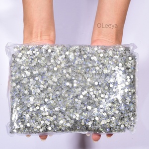Échantillons Gratuits Vente en Gros Usine Strass Non Thermocollants de Haute Qualité Emballage en Vrac Strass à Dos Plat Effet Feuille pour Nail Art - Product Image 6
