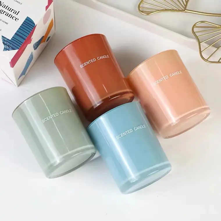 Barattoli di vetro profumati colorati di lusso personalizzati barattoli di candele profumati all'ingrosso con coperchio in legno e coperchio in ferro o decorazioni per la casa