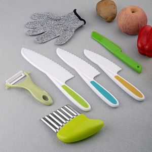 Couteau de cuisine en plastique pour enfants, couteaux à fruits sécurisés pour tout-petits, gants de cuisine réalistes, lames dentelées, ensemble de couteaux de chef en bois pour enfants - Product Image 1