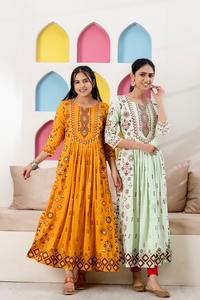 Conjunto de Kurti de algodón étnico elegante con bordado intrincado disponible en diferentes colores mejor Kurti para ocasiones especiales - Product Image 3