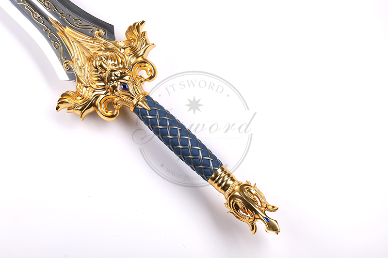 映画「ウォークラフト」キング・レーンの武器、ライオンソードの