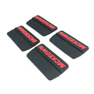 Étiquette de logo latérale personnalisée en caoutchouc PVC souple, patch 3D en silicone pour vêtements de yoga, maillots de bain et autres vêtements - Product Image 3