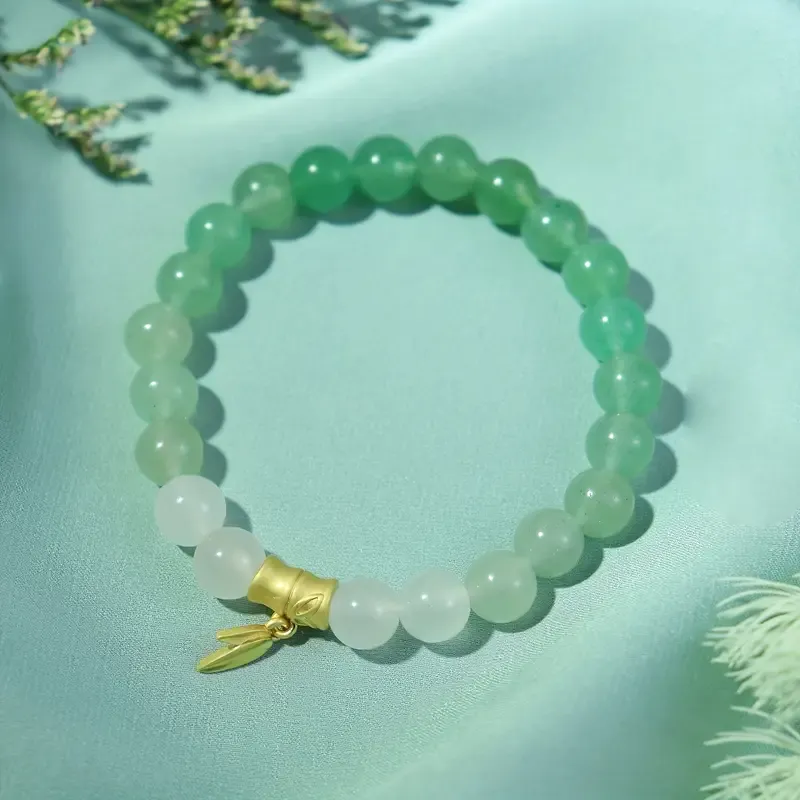 Bracelet en jade fait main avec pendentif en bambou