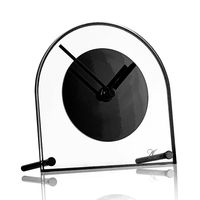 Horloge de bureau en acrylique de luxe Montre de table transparente en lucite avec cadran en or et aiguilles Cadeau d'horloge décorative contemporaine