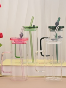 Thủy tinh borosilicate vuông rơm cup với nắp 300ml Công suất lò vi sóng & máy rửa chén an toàn unisex Thiết kế bền vững không đảo ngược - Product Image 3