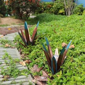 Escultura Rústica de Tequila, Decoración de Metal con Forma de Agave y Bola de Cristal, Estaca de Jardín, Escultura de Patio, Adornos para el Hogar - Product Image 4