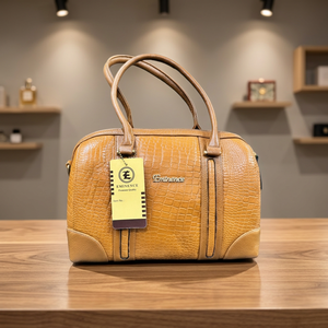 Western Style Genuine Leather Casual Handbags Handcrafts Womens Fashion <b>Accessories</b> Large Capacity Waterproof Lightweight - Product Image 1