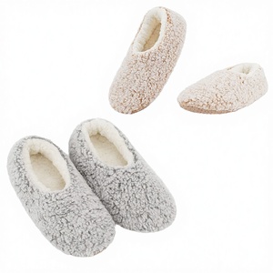 ถุงเท้าผู้หญิง 2 คู่ นุ่ม อุ่น สบาย ขนฟู ถักลายเคเบิ้ล กันลื่น บุขนกำมะหยี่ สำหรับใส่ในบ้าน ห้องนอน ฤดูหนาว - Product Image 2