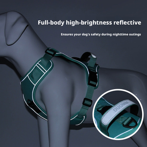 Harnais pour <span class=keywords><strong>chien</strong></span> en nylon souple réfléchissant personnalisé avec housse de protection pour AirTag, conception anti-traction, laisse de traction anti-explosion, motif rayé - Product Image 6