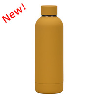 Botella de agua de acero inoxidable con aislamiento a granel de 500ml, termo de vacío impreso con logotipo personalizado para un rendimiento óptimo en frío
