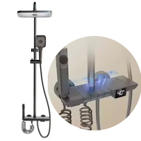 Ensemble de douche moderne gris bronze apparent pour hôtels, avec commande thermostatique à poignée unique, barre coulissante et cartouche céramique
