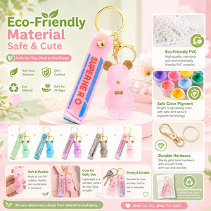 Prêt à expédier : Magnifique porte-clés en PVC ours 3D givré avec oreilles dorées, nœud papillon et bracelet SUPERHERO - Product Image 4