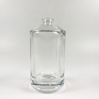Flacons de parfum ronds personnalisés de 50 ml de haute qualité au design professionnel 2026 avec pulvérisateur à pompe et emballage en boîte