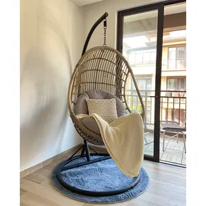 Popolarità Outdoor Garden Hanging Rattan Egg Chair sedia a dondolo per Patio in vimini per il tempo libero