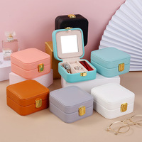 Boîtes de rangement de bijoux double couche pour boucles d'oreilles et colliers Boîte de rangement de bijoux de voyage en cuir Pu
