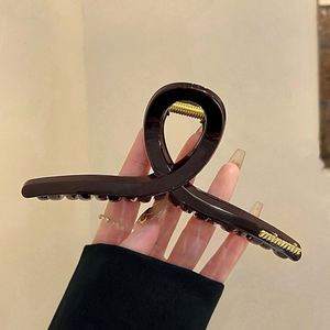 Large Cross-shaped Handmade PC Hair <b>Clip</b> Women's High-End Updo Shark <b>Clip</b> for Back Head 2025 New Style Voluminous Hair Accessory - Product Image 5