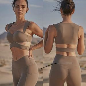 การออกแบบที่ประณีตคุณภาพสูงแห้งเร็วไม่มีรอยต่อสองชิ้นเซ็กซี่ออกกําลังกายโยคะสวมชุดออกกําลังกายผู้หญิง - Product Image 2