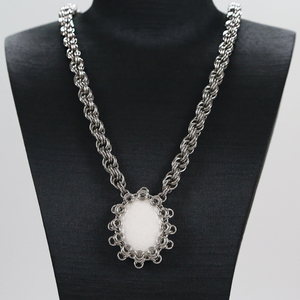 Cadena de doble espiral de <span class=keywords><strong>acero</strong></span> <span class=keywords><strong>inoxidable</strong></span>, collar de ágata roja hecho a mano, proveedor de <span class=keywords><strong>joyería</strong></span> de Chainmail - Product Image 1