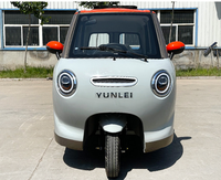 Tricycle électrique fermé, large champ de vision, accélérateur à poignée rotative, batterie lithium haute capacité, moteur puissant.