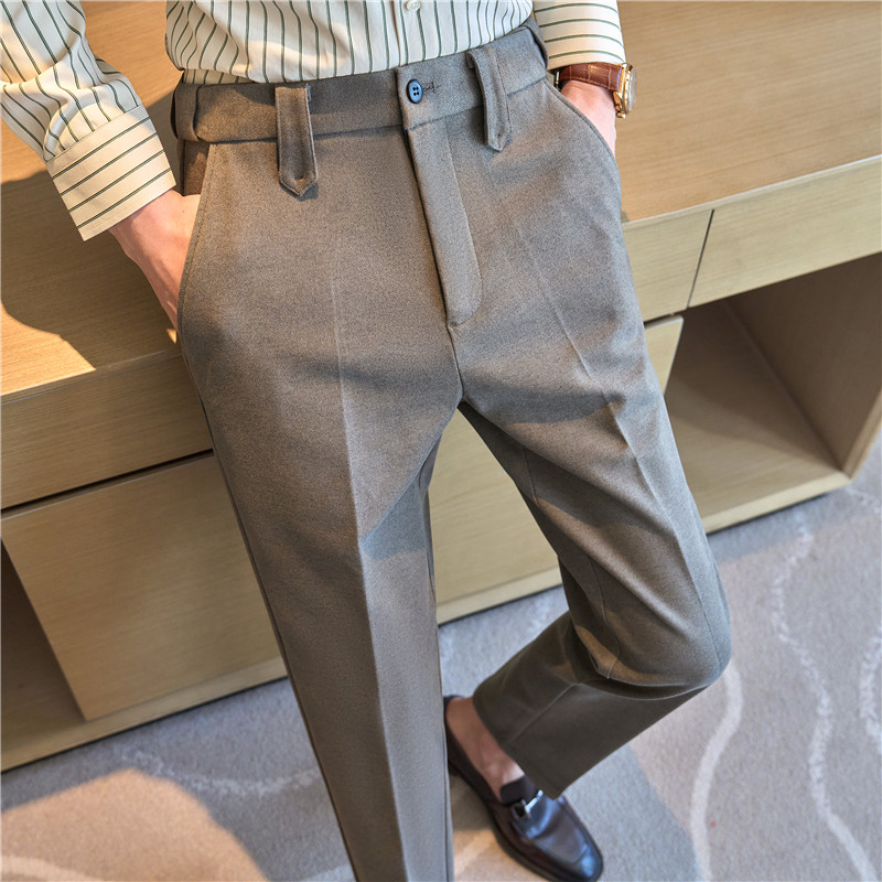 Coffee-colored capri pants