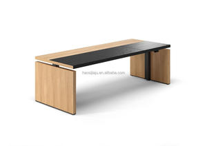 Nordico semplice noce nero elettrico tavolo di sollevamento moderno Designer in legno massello con funzione di raffreddamento per uso ufficio - Product Image 4