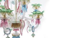 Lustre élégant et luxueux, fabriqué à la main à partir d'éléments en verre de Murano multicolores, pour la maison et le salon