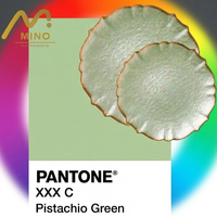 Assiette de Présentation en Verre Vert Sauge Bord Ondulé 13 Pouces pour Location Mariage Texture Gaufrée Artisanale Assiette de Dîner Décoration de Table Événementielle