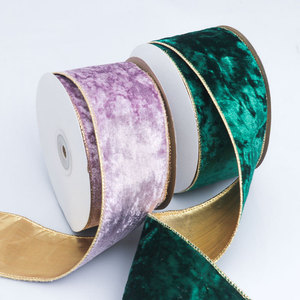 Fiocco Decorativo per Albero di Natale e Ghirlanda, in Nastro di Velluto con Bordo Dorato, Doppio Lato, Ecologico, Produzione di Stagione - Product Image 2