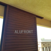 Perche à fixation métallique, lame en aluminium et Composite, pour décoration extérieure