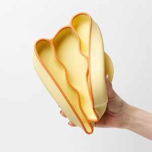 Ensemble d'alimentation pour bébé en silicone de qualité alimentaire sans BPA, assiette à ventouse bicolore avec séparateur de pain, vaisselle pour enfants - Product Image 3