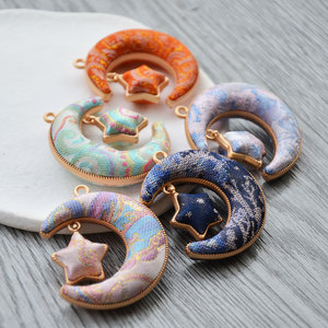 Pendentif brocart étoile et lune en alliage de zinc, cadeau unisexe, accessoire de mode - Product Image 1