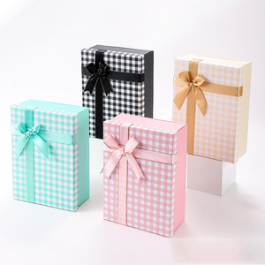 Boîte cadeau rigide à motif écossais simple avec doublure en éponge portable haut de gamme à vente chaude avec logo personnalisé pour un anniversaire - Product Image 2