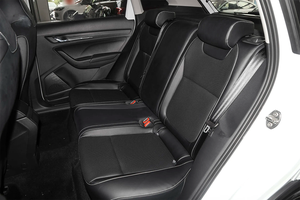 Auto Usado de Alta Calidad, <span class=keywords><strong>Skoda</strong></span>, Bajo Consumo de Combustible, Amplio Espacio de Carga Expandible, <span class=keywords><strong>SUV</strong></span> Compacto de Gasolina - Product Image 4