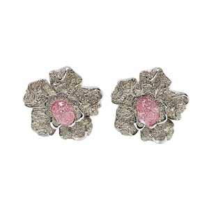 Orecchini a Perno con Fiore in Oro Bianco e Quarzo Rosa, Montatura in Argento 925, Gioielli Romantici da Donna per Feste - Product Image 1