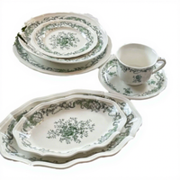 Service de vaisselle en céramique vert olive vintage français, motif floral en relief, compatible micro-ondes, assiette, bol, tasse, soucoupe, design circulaire