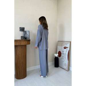 Conjunto de Camisa Gris Alice y Pantalones Holgados para Mujer, Conjuntos de Traje al por Mayor - Product Image 1