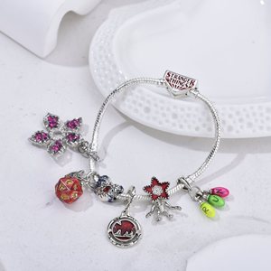 ลดราคาสุดฮอต 2026 สินค้าให<span class=keywords><strong>ม</strong></span>่ สร้อยข้อ<span class=keywords><strong>ม</strong></span>ือห้อยจี้รูปดอกไ<span class=keywords><strong>ม</strong></span>้ปีศาจ <span class=keywords><strong>Stranger</strong></span> <span class=keywords><strong>Things</strong></span> ลูกเต๋า DIY ลูกปัดโลหะผส<span class=keywords><strong>ม</strong></span> สร้อยข้อ<span class=keywords><strong>ม</strong></span>ือรูปกระดูกงู ของขวัญ เครื่องประดับ - Product Image 4