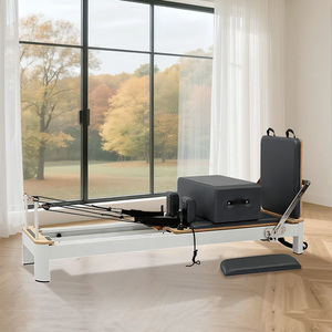 Reformer Pilates à basse hauteur en aluminium blanc, stable et sûr pour la rééducation et le fitness, idéal pour les studios et salles de yoga - Product Image 3