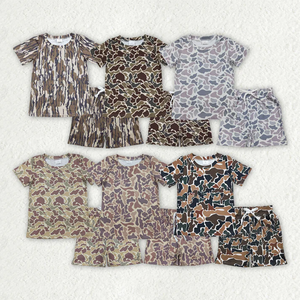 Conjuntos de Pijamas para Bebés y Niños, Camisetas de Manga Corta con Estampado de Camuflaje y Pantalones Cortos con Bolsillos - Product Image 1