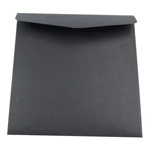 Aangepaste Vierkante Vorm Wieden Zwarte Envelop Uv Logo Zwart Papier Verpakking Cadeau Kaart Envelop Met Afdrukken Zwarte Kaart Envelop