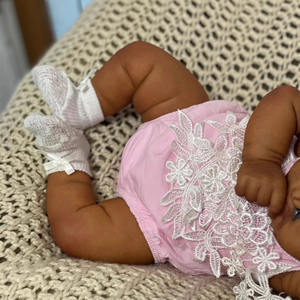 Bambola Reborn da 19 Pollici con Capelli Ricci, Interamente in Vinile, Bambola Nera Dormiente Realistica Fatta a Mano per Esposizione, Regalo da Collezione M058 - Product Image 4