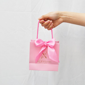 Sacs de boutique de luxe imprimés pour le commerce de détail, personnalisables avec logo, pour bijoux, mariage, nœud papillon, sac cadeau en papier avec ruban - Product Image 2