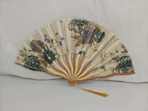 Abanico Plegable Estilo Samurái Japonés Hecho a Mano, Diseño Único con Flores y Ángeles, Ideal para Viajes y Refresco al Aire Libre - Product Image 5