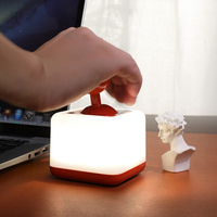 Lampe de table décorative au design unique de frein à main de voiture, petite veilleuse LED portable alimentée par batterie pour la décoration