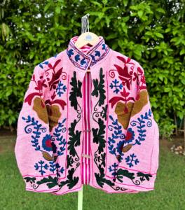 Veste en coton tricotée et brodée à la main pour femme, rose, motif floral ethnique, style bohème, respirante, écologique, coupe chauve-souris, automne/hiver - Product Image 5