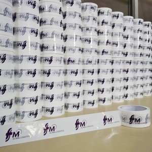 Cinta Adhesiva Acrílica Personalizada con Logotipo Impreso en OPP/BOPP para Sellado de Paquetes y Embalaje - Product Image 2
