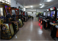 Simulateur de tir vidéo de tir au pistolet dans une arcade de centre commercial, machines de jeux de tir au pistolet